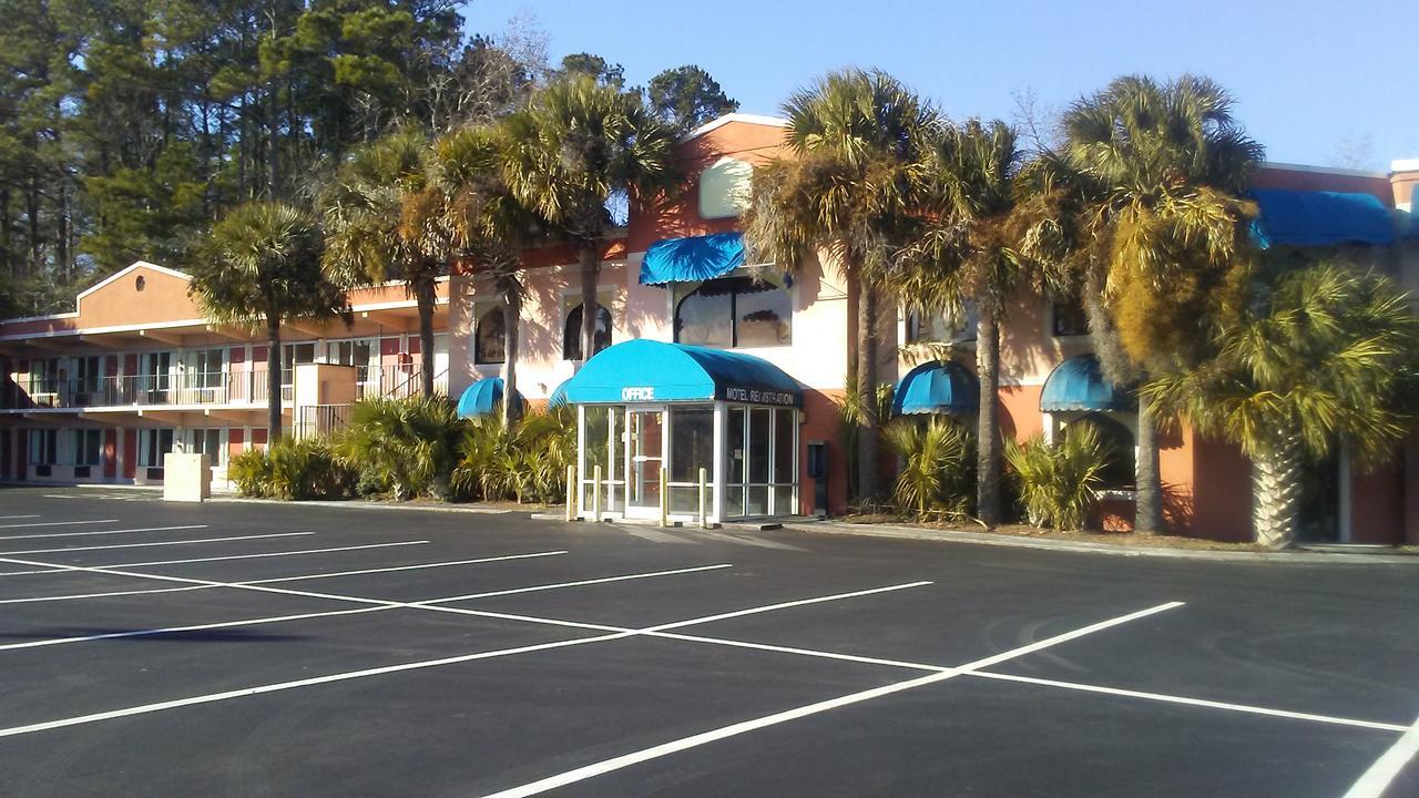 Havelock Inn & Suites Exterior photo