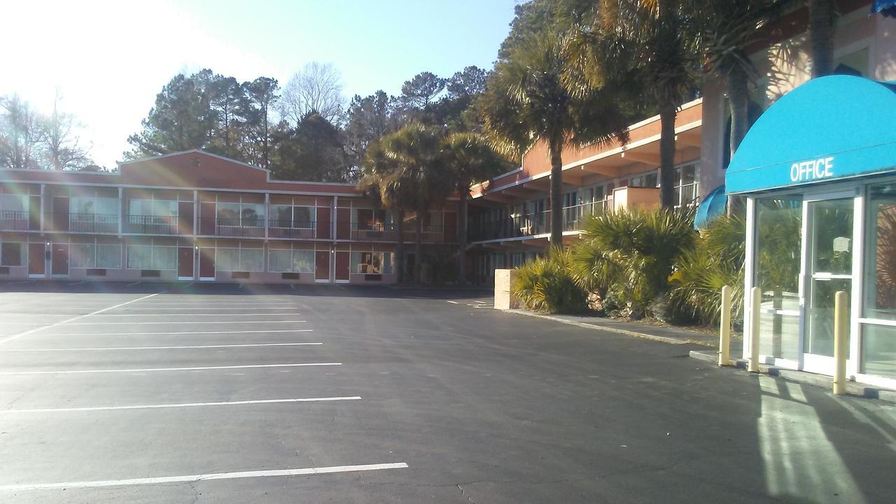 Havelock Inn & Suites Exterior photo